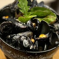 Сотте мидий в соусе (блю-чиз, томатный, чесночный)в Loft bbq