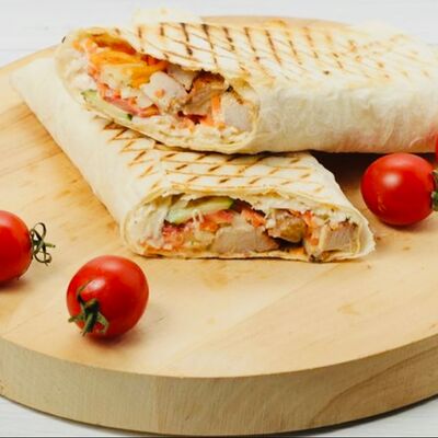 Шаурма Vip с курицей в обычном лаваше в Шаурма time по цене 430 ₽