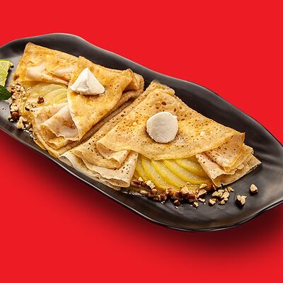 Блинчики веган с грушей и карамельюв Good Food Bowl по цене 740 ₽