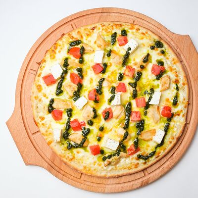 Пицца Песто чикен в Тэнкэй по цене 1050 ₽