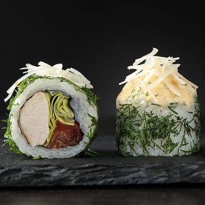 Цезарь ролл Запеченныйв Loca Pizza по цене 700 ₽