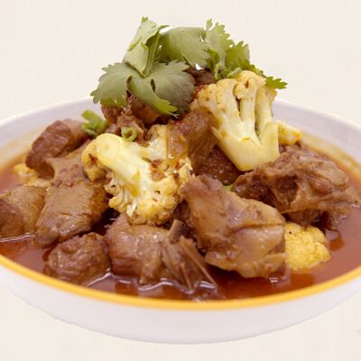 Утка в пивном соусе с перцем в Золотая панда по цене 2034 ₽