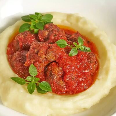 Тефтельки в томатном соусе в Tao Sushi Lab по цене 750 ₽