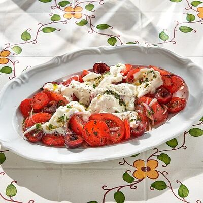 Буррата с черешней и клубникой в ЛарисуВаннуХочу по цене 1390