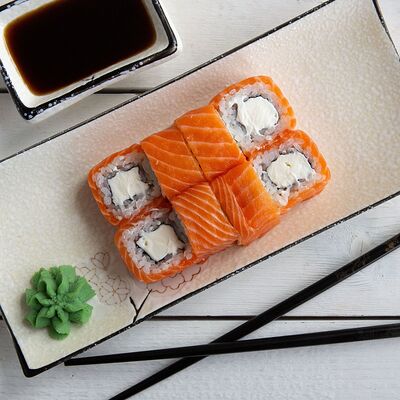 Холодный ролл филадельфия Lite в 4 Лосося по цене 699