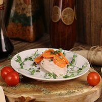 Куриная грудка с маринованными огурцами и сыром в Гастромаркет Kombinat