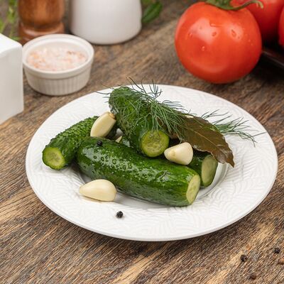 Малосольные огурчики в Буркина Фасоль по цене 290 ₽