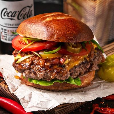 Мексиканский бургер с говядиной и острым чили в The Burger Company по цене 620 ₽