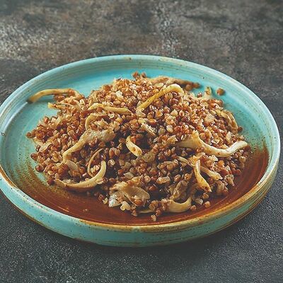 Гречка с сезонными грибами и жареным луком в Мангал&Грузия по цене 390 ₽