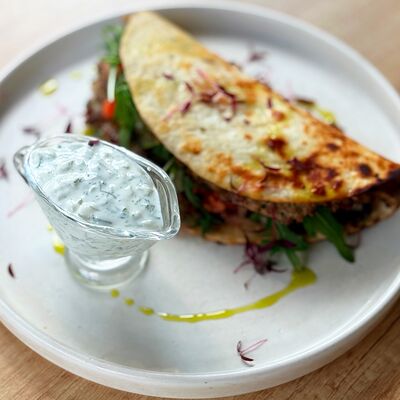 Авторское тако с соусом дзадзики в Пронто по цене 560 ₽