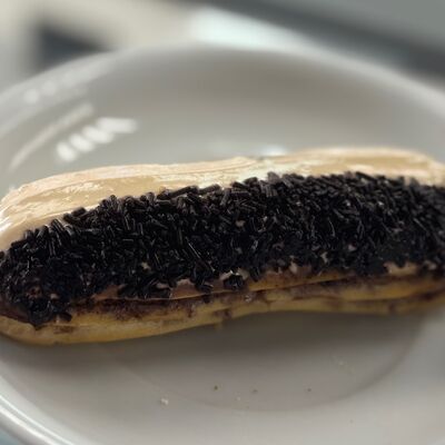 Эклер кофейныйв Кофейня Barista по цене 132 ₽