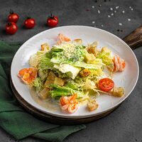 Салат Цезарь с креветками в Rigatoni