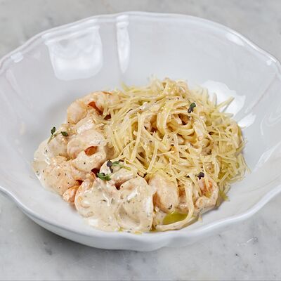 Паста с креветками и гребешком в Икра по цене 980 ₽