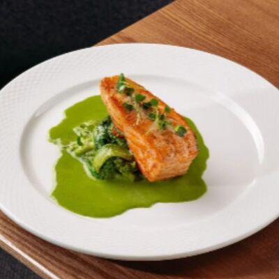 Лосось с зелеными овощами в Misto по цене 1620 ₽