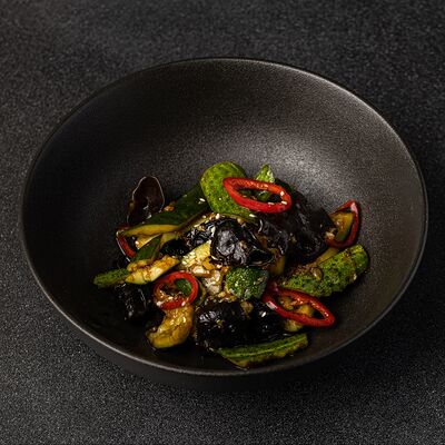 Битые огурцы с древесными грибами в MOYOO по цене 290 ₽