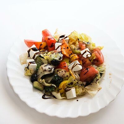 Греческий салат в Кафе на развилке по цене 608 ₽