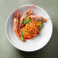 Спагетти с креветками в Grace Bistro