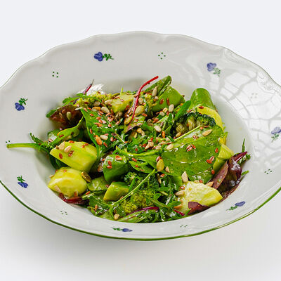 Салат Green в Begin cafe по цене 800 ₽