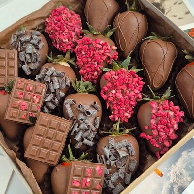 Клубника в шоколаде Гармония вкуса в Strawberry Мастерская клубники в шоколаде по цене 4000 ₽