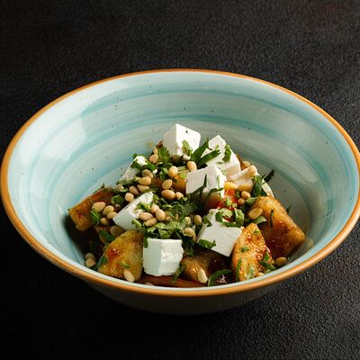 Салат с баклажаном в Де'рибас по цене 735 ₽