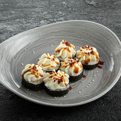 Запеченный ролл с угрем в Нектарин по цене 690 ₽