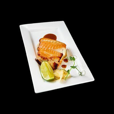 Палтус в мисо соусе в Kuma to Sakana по цене 650 ₽