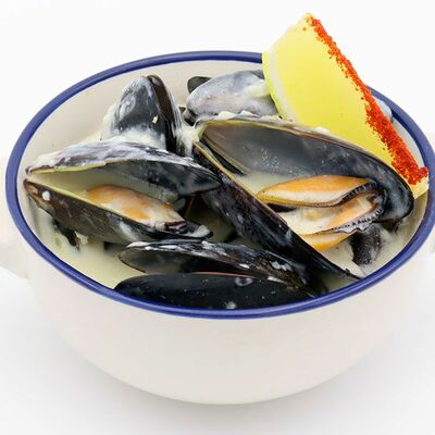 Мидии чилийские в соусе дорблю в Hot-Pizza по цене 549 ₽