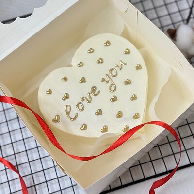 Бенто-торт Белое сердце в Кондитерский дом Медовый по цене 1845 ₽