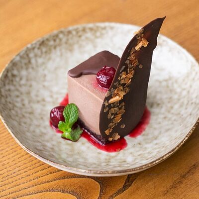 Шоколадно-кофейный с вишней в Дюшес по цене 495