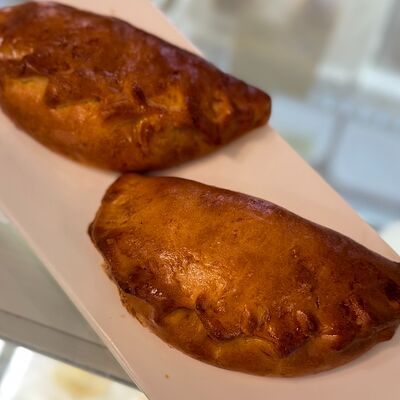 Пирожок с картофелем 1 шт. в Kontrast Bijou по цене 55 ₽