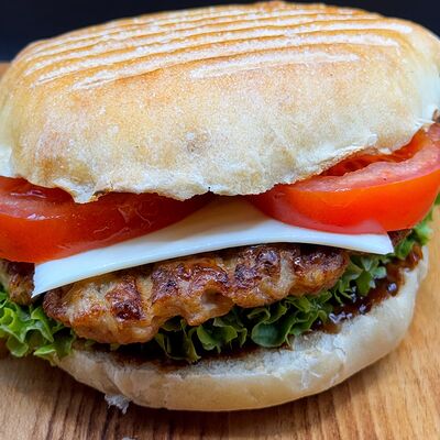 Гамбургер в Don Pita по цене 300 ₽