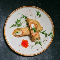 Рулетики из лососяв Японский Двор