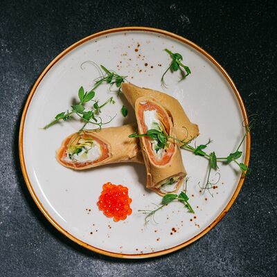 Рулетики из лососяв Японский Двор по цене 760 ₽