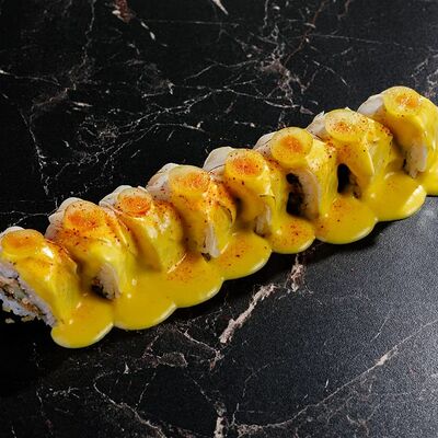 Опаленный кальмар с винoградом и манго-соусом в Gills по цене 890 ₽