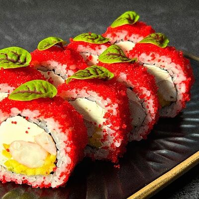 Сливочная креветка с манго в Бейкер суши по цене 990 ₽