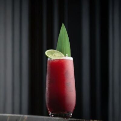 Лимонад вишня-тархунв Вода & Еда по цене 450 ₽