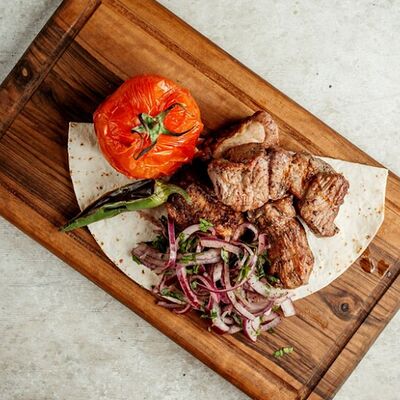 Шашлык из cвинoй вырезки в Вкус огня по цене 730 ₽