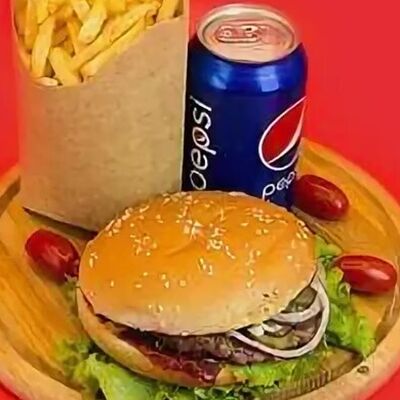Бургер классический, Pepsi и картошка фри в Шаурма & Мега бургер Гриль Халяль по цене 1100 ₽