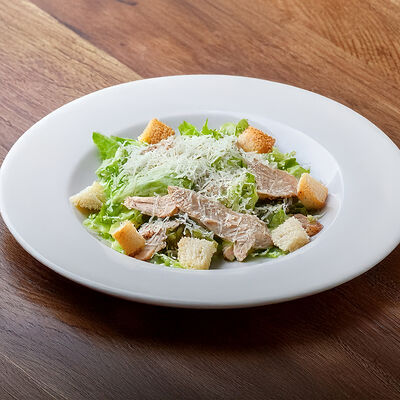 Салат Цезарь в Кафе хачапури по цене 472 ₽