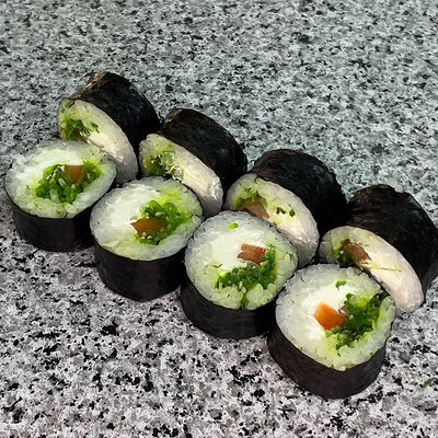 Ролл Футо с чукой в Yoshi sushi по цене 460 ₽