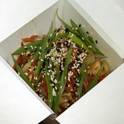 Удон овощной в Суши Мань по цене 250 ₽