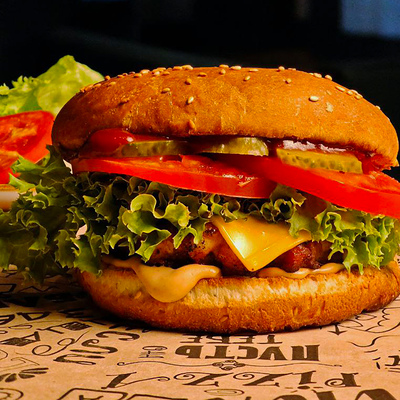 Чикенбургер в Dym Dymych Lounge по цене 570 ₽