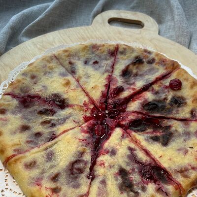 Осетинский пирог с вишней в Кулинария на Тухачевском по цене 1150 ₽