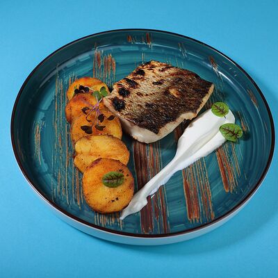 Муксун гриль с печеным картофелем в Kiss по цене 630