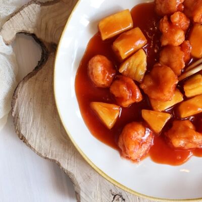 Креветки с ананасом в кисло-сладком соусе в Облака Китая по цене 1540 ₽