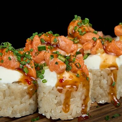 Тартар Лосось и огурец в Полтора тигра по цене 750