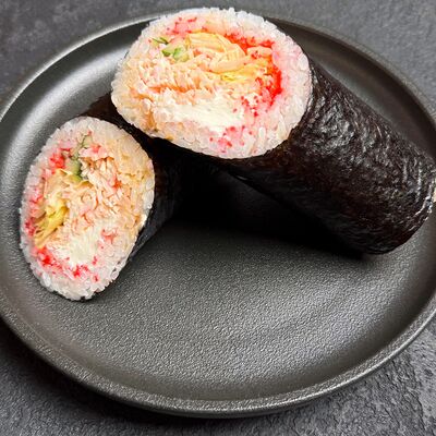 Завертон со снежным крабом в Лосось Sushi & Oysters по цене 690 ₽