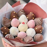 Букет из клубники Романтика в SweetGift клубника в шоколаде