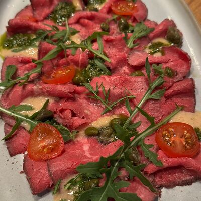 Вителло тоннато в Pizzapositana по цене 1100 ₽