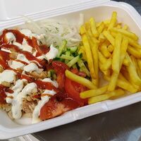 Шаурма в тарелке в Гриль кинг